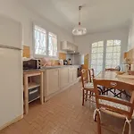 Spacieux T3 Avec Terrasse A Frejus